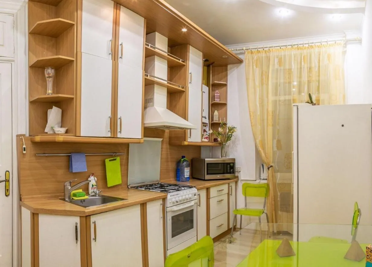3-Room Apartments On Malopodvalna St Kyiv